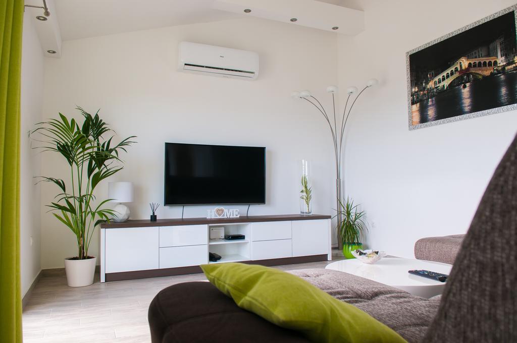 Apartment Tanja Kastela Exterior photo